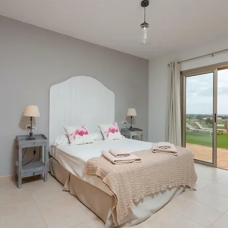 Barquetta Villa La Guirra